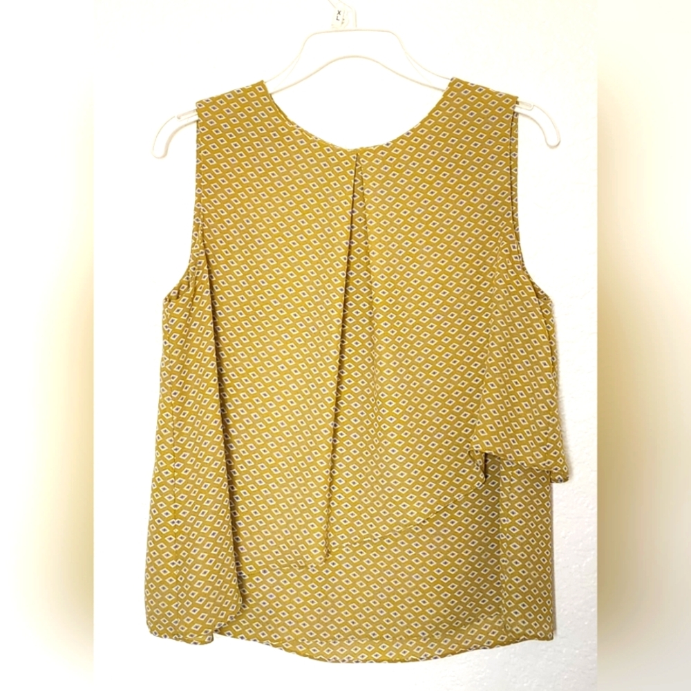 Mango Green Pleated Geometric Patterned Asymmetri… - image 1